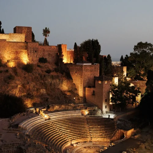 el Teatro romano de malaga un lugar imprescindible